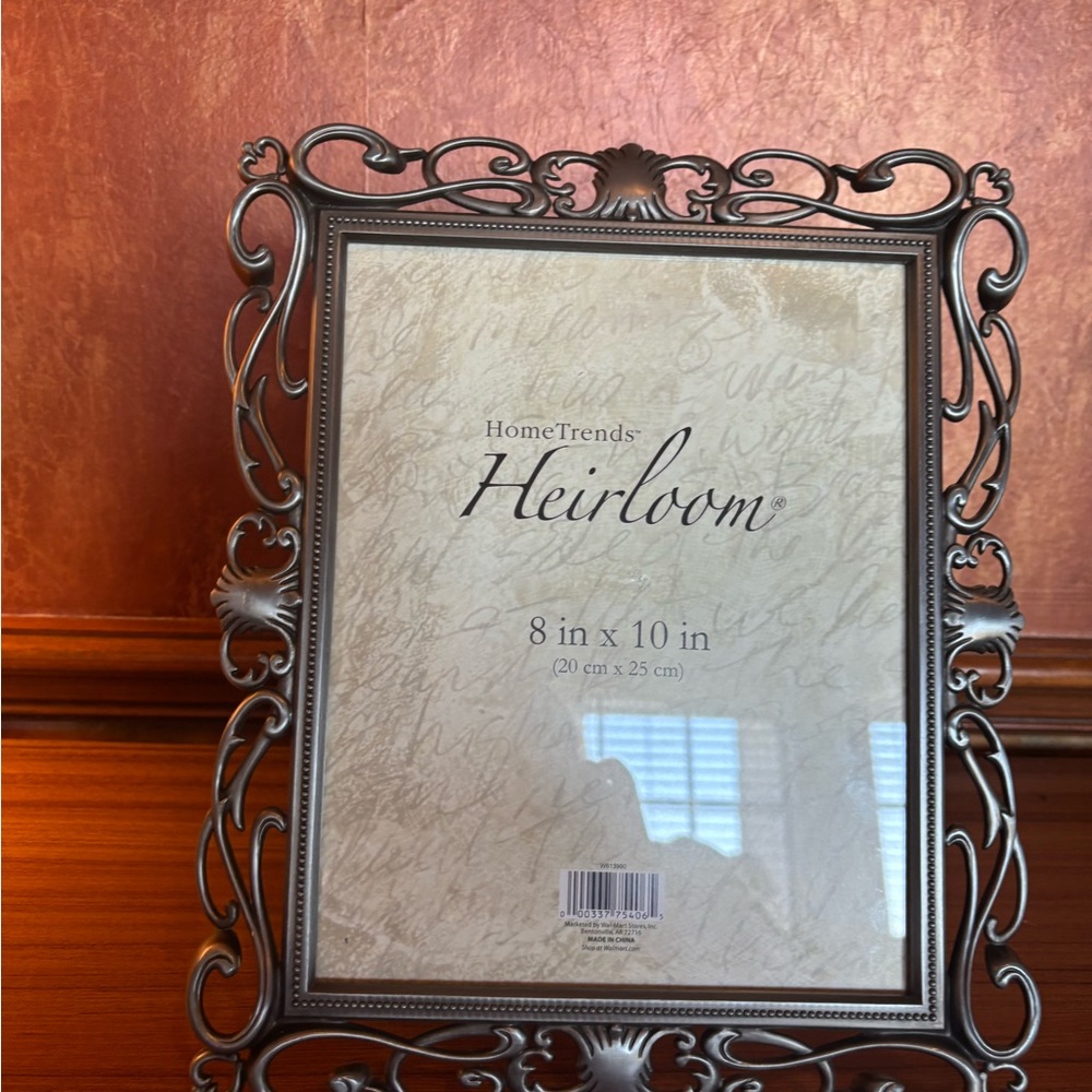 HomeTrends Heirloom Picture Frame – 8” x 10” – Ornate Scrollwork Vintage Style - Picture 7 of 7